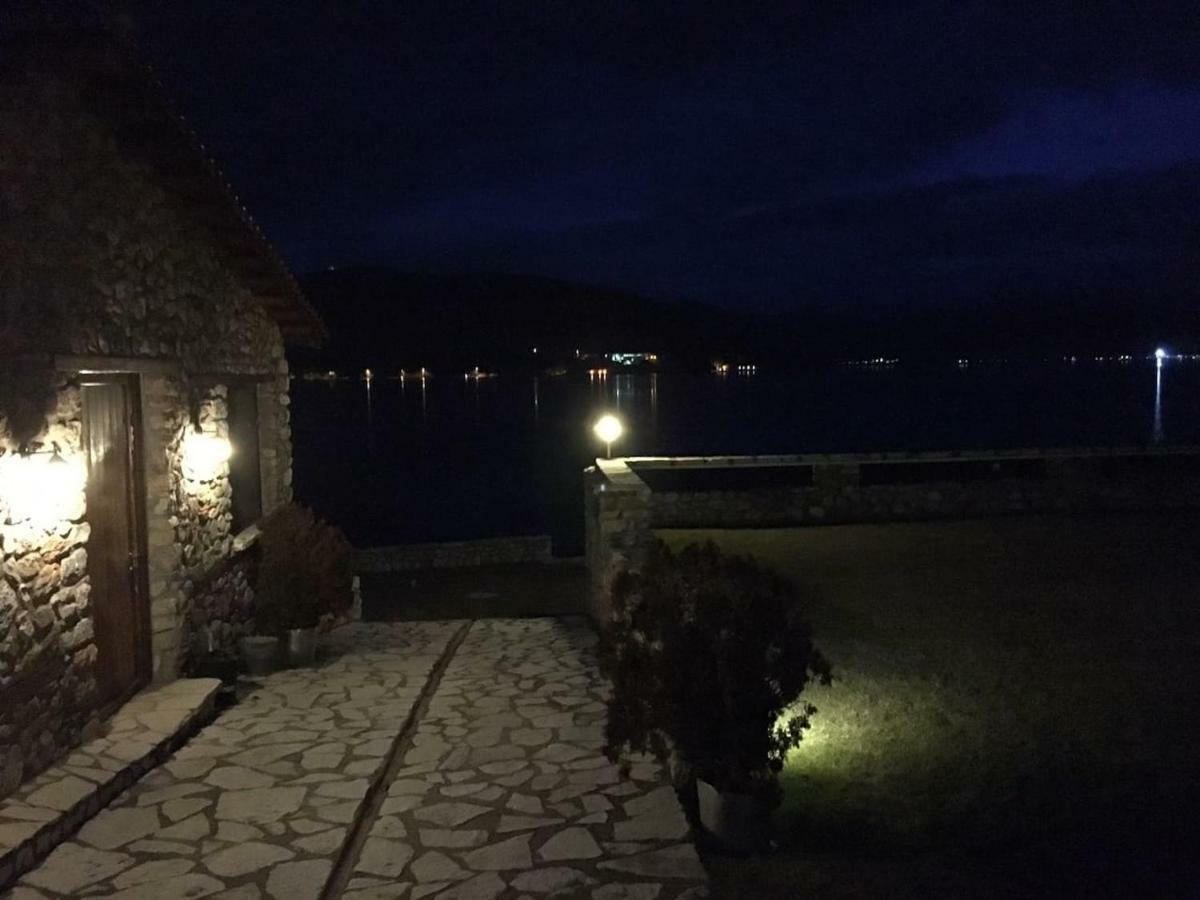 The Little Stone House By The Lake Kastoria Exterior photo