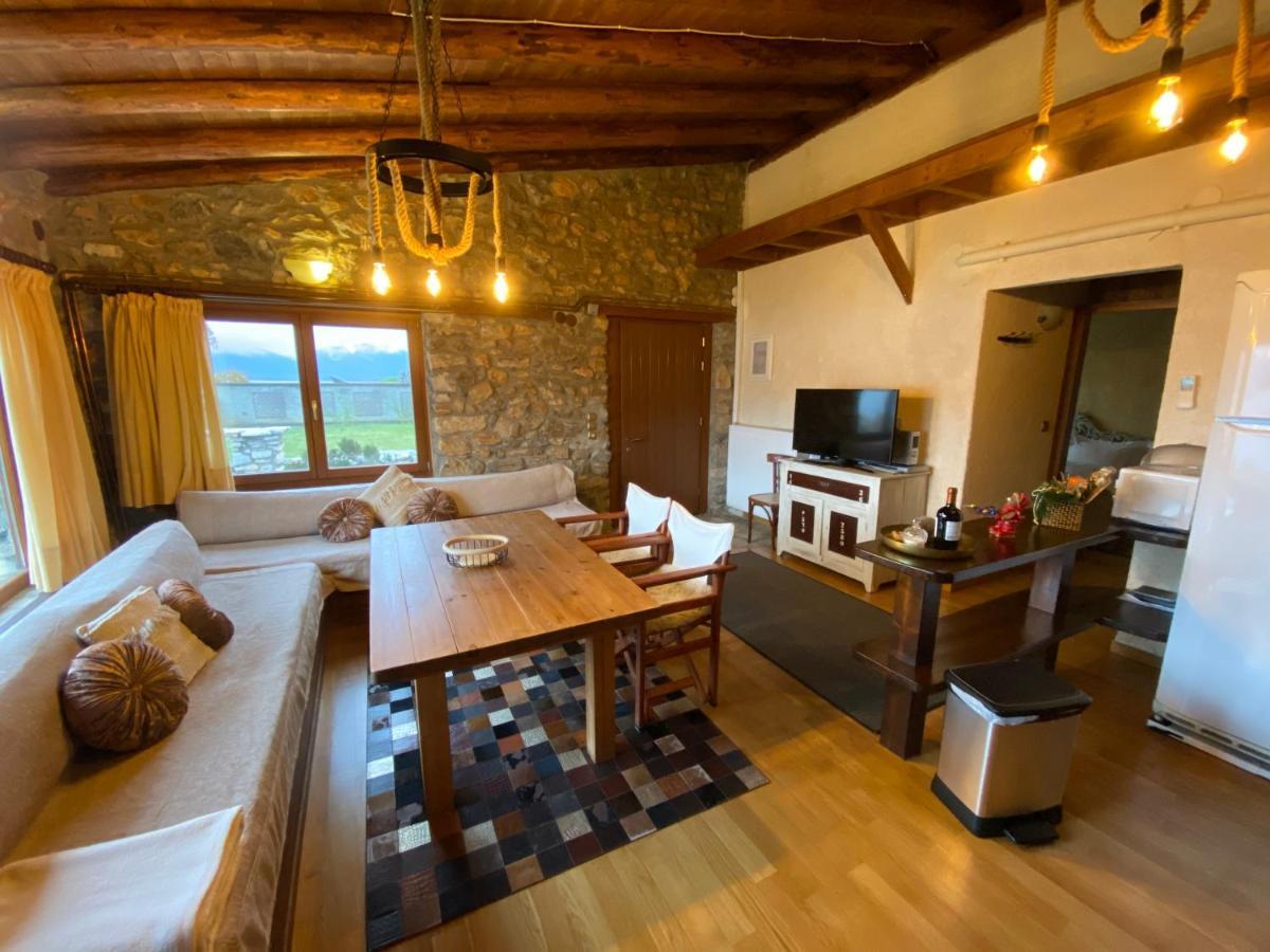 The Little Stone House By The Lake Kastoria Exterior photo